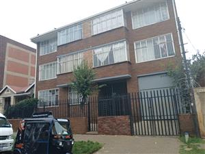 Yeoville Rooms for rent