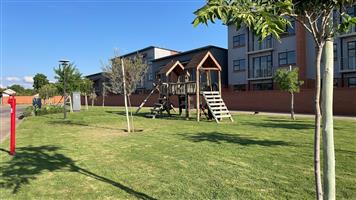 Modern 2-Bed, 2-En Suite Apartment – iQ Meerendal