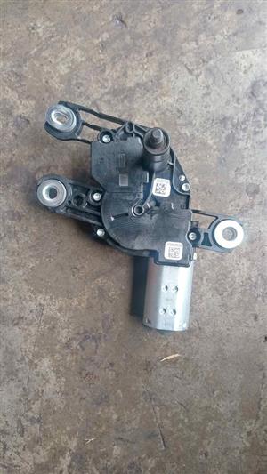 Vw Golf 7 real wiper motor for sell in good condition second hand working 