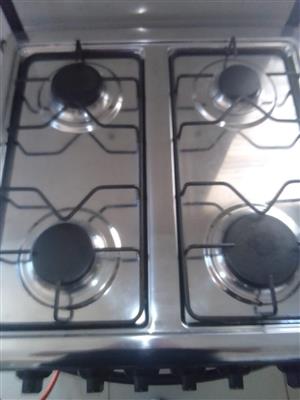 4 Plate Gas Stove with Oven AND 9KG Gas Tank