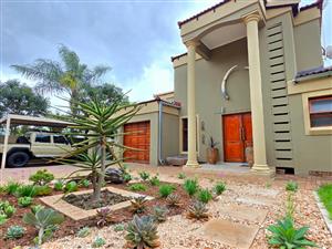 Eskol Villas - 3 Bedroom Double-Storey Home FOR SALE!