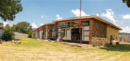 Cozy 3 Bedroom House in Meyerville