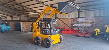 New Giant JC45 skidsteers for sale at Mad Farmer SA