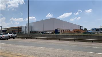 Warehouse to let in Pomona