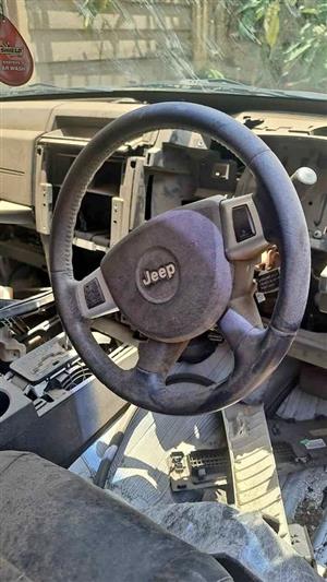 Jeep Limited steering wheel