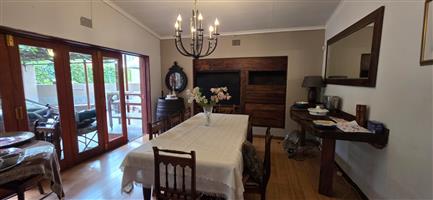 Garden Oasis | Rare Antique Gem in SW5 Proper – Priced to Sell