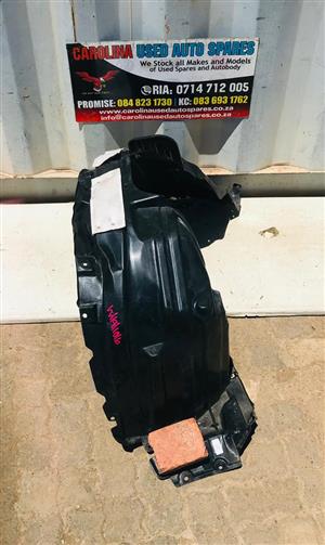 Suzuki Grand Vitara right front fender liner (2022)