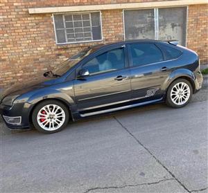 Ford Focus st very neat and good condition