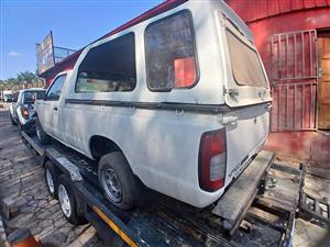 2018 NISSAN NP300 2.0 KA20 STRIPPING FOR SPARES
