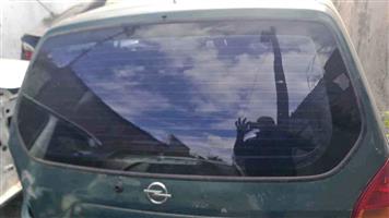 Opel Zafira tail gate glass