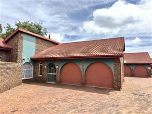 Spacious 4 Bedroom, 2 Bathroom Townhouse for Sale in Birchleigh North