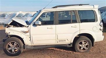 2017 Mahindra Scorpio mHawk SUV S10 2.2 stripping for parts
