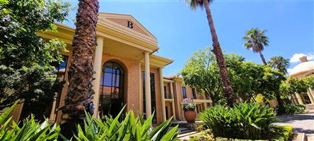 Office space to let in Freestanding building in Bryanston