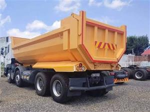 NEW 16m³ Tipper on 2017 UD CGE420 8x4 chassis