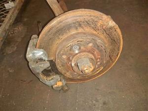 RENAULT TRIBER LEFT HUB & DRIVE SHAFT