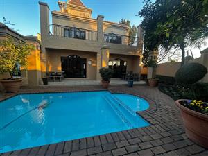 Apartment For Sale in Lonehill