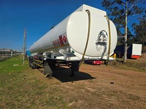 T903- 2009 TANK CLINIC SEMI TRAILER