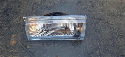Nissan sentra mk1 headlight available