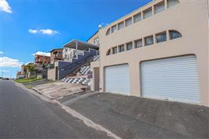 House For Sale in Montford