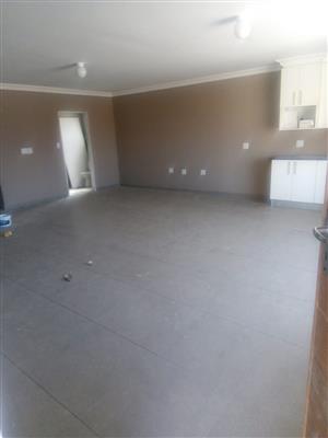 Bachelor room to rent is available in Mamelodi East Bufferzone from the 1March 2020 at the price of R4200 and another one at the price of R3000 including water and electricity 
