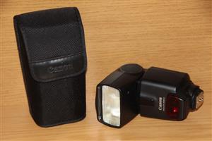 Canon EOS SLR camera flash / speedlite 430 EX II
