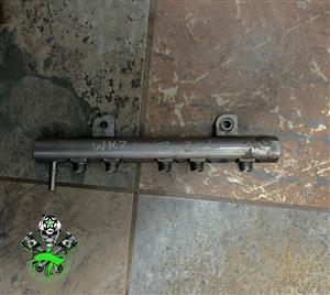 Jeep Grand Cherokee Wk 23.0 Diesel Fuel Injector Rail