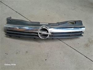 OPEL ASTRA H FRONT GRILL FOR SALE
