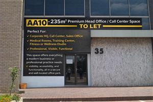AA10 – 235m² Premium Head Office, Call Center Space To Let