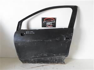 Renault Captur left front door 13-19