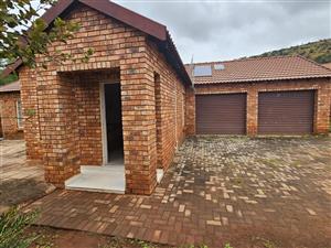 Townhouse For Sale in Amandasig