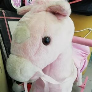 WANTED : ROCKING HORSE 
