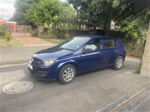 Opel Astra 1.6 Hatch - Excellent Condition - Drives - A Must See