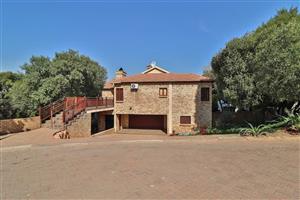 Spacious 3 bedroom house to rent in Magaliespark River Club