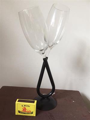 Champagne flute stand