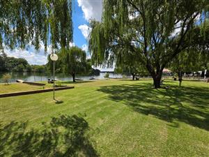 HOLIDAY HOME FOR SALE IN VAALPARK – PERFECT RIVER GETAWAY