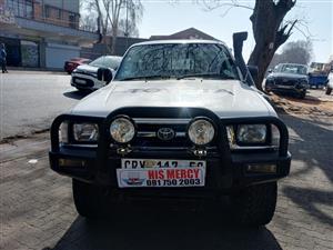 2001 TOYOTA HILUX 3.0 KZTE HIGHRADER 4X4 DOUBLE CAB MANUAL