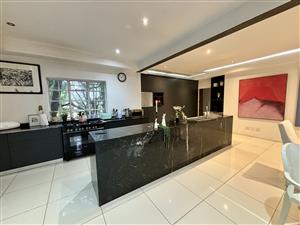 3 Bedroom, 4 Bathroom Home for rental in Parktown Johannesburg