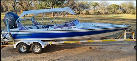 18FT barefooter ski boat with V6 175 Mariner. Good condition.