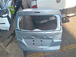 Toyota Rumion/ Suzuki Ertiga  tailgate