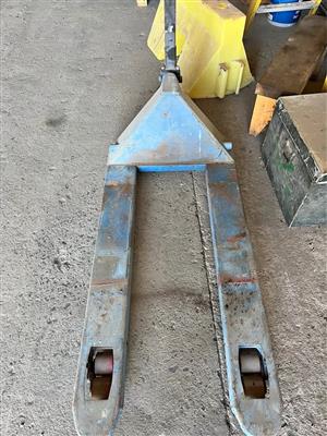 2.5 Ton Manual Pallet Jack / Pump Truck - 2500kg Capacity - DF-Hand - Warehouse / Workshop Tool