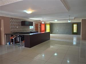 3 Bedroom House with 1 Bedroom Flat to Rent – Laversburg, Nigel