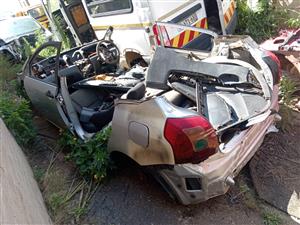 TOYOTA RUNX STRIPPING FOR SPARES 