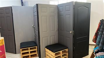 6 Door room devider plus seating