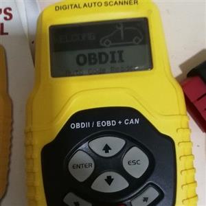 Digital OBDII diagnostic scanner 