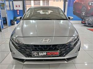 Hyundai i20  2024 Manual  13000km 1.2 Service history  Reverse sensor  Silver