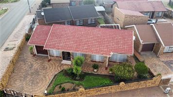 Beautiful stunning family home