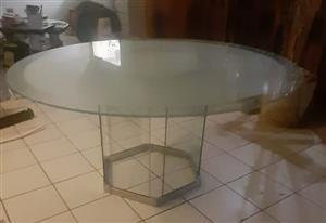 DINNING ROOM TABLE GLASS