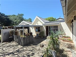 Charming Coastal Home – Paradise Beach