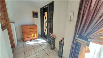 MODERN BACHELOR COTTAGE TO RENT – ARCON PARK