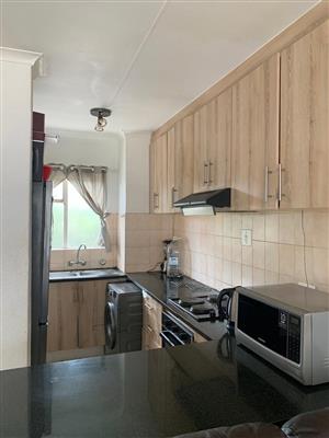 Secure Upstairs unit in Sought-After Edenglem complex